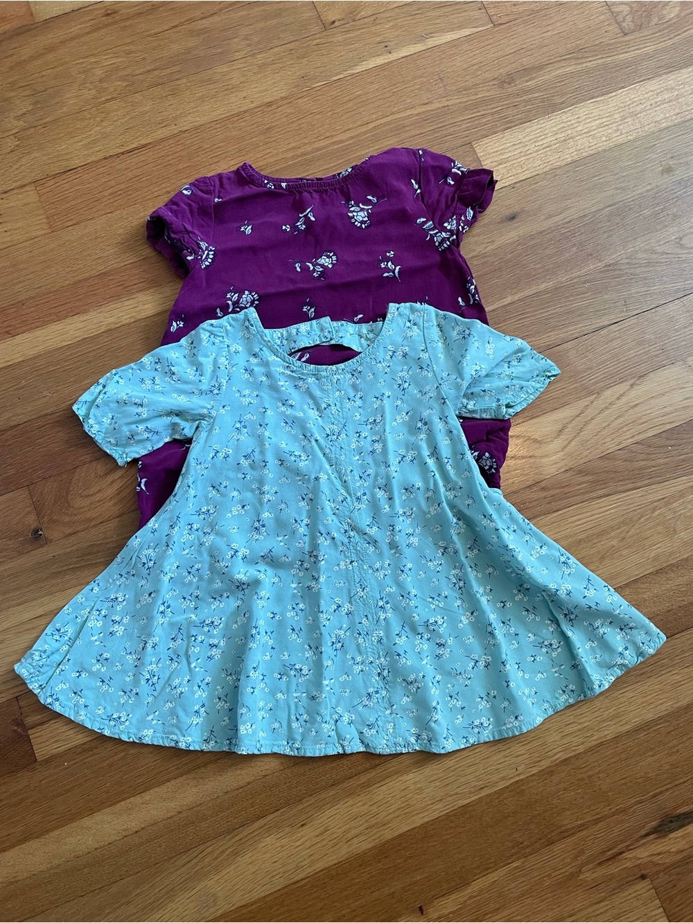 Old Navy Plum Floral Tunic & Mint Floral Swing Top Bundle